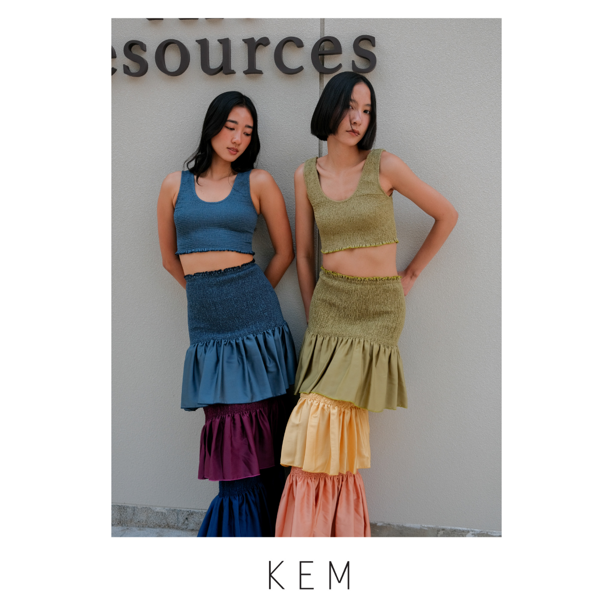 Kemissara Tara 3 tone Set (Smock top & Skirt) ราคา 10,100 บาท*ส่งฟรี