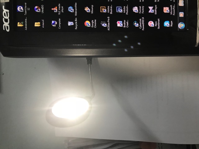 ยืดหยุ่นโคมไฟตั้งโต๊ะโคมไฟ USB LED (6 ดวง) Light สำหรับแล็ปท็อปโน้ตบุ๊ค PC