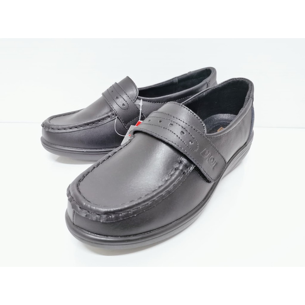 รองเท้าคัทชูแบบสวม  รองเท้าคัทชูบาโอจิ รองเท้าพยาบาล รุ่น BJW690 สีขาว ดำ 37-41 แท้?%