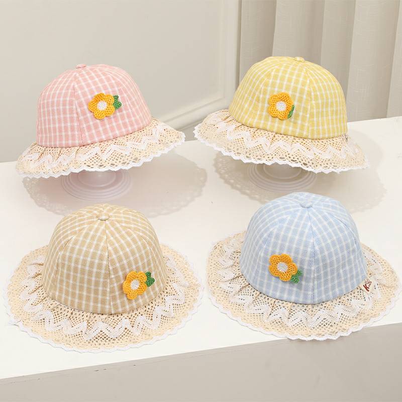 ☆พร้อมส่ง☆หมวกเด็ก หมวกเด็กหญิง 4เดือน - 2ปี หมวกเด็กอ่อน หมวกบักเก็ตเด็ก ผ้าลายสก็อต ติดดอกไม้🌼 แต่งระบายผ้าลูกไม้🌸รอบหัว: 48 - 50 cm.