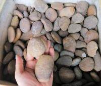 หินกรวดแม่น้ำ สีน้ำตาลสนิม เบอร์ 3 สำหรับตกแต่งตู้ปลา หรือ ประดับต้นไม้ หรืองาน DIY ต่างๆ จำนวน 1 กิโลกรัม