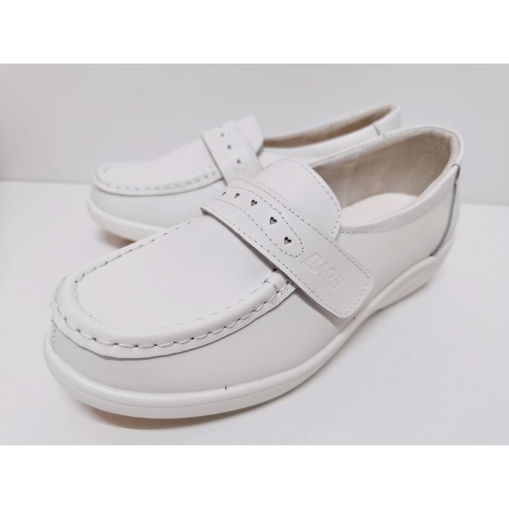 รองเท้าคัทชูแบบสวม  รองเท้าคัทชูบาโอจิ รองเท้าพยาบาล รุ่น BJW690 สีขาว ดำ 37-41 แท้?%