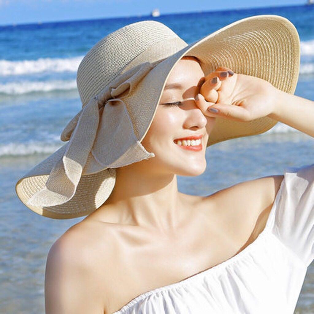 MUM หมวกปีกกว้างชายหาด หมวกผูกโบว์ หมวกกันแดดพับได้หมวกกันแดดสำหรับเดินทางในช่วงฤดูร้อน