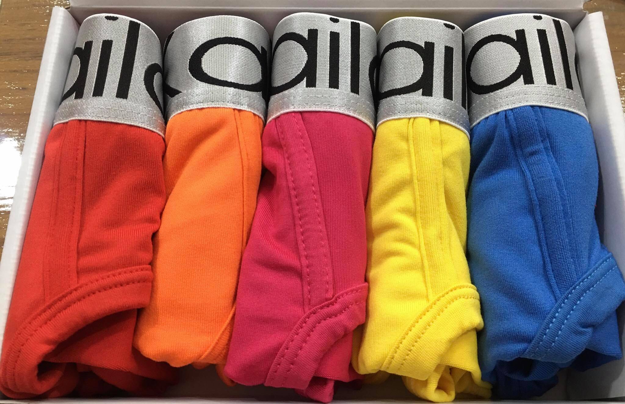 กางเกงใน CK 1 กล่อง มี 5 ตัว (ชุดจัดเซ็ต) กางเกงในชาย มาพร้อมกล่อง พร้อมส่ง มีหลายแบบสีให้เลือก ( กล่อง 5 ตัว แบบขาสั้น Cailin Kailan)