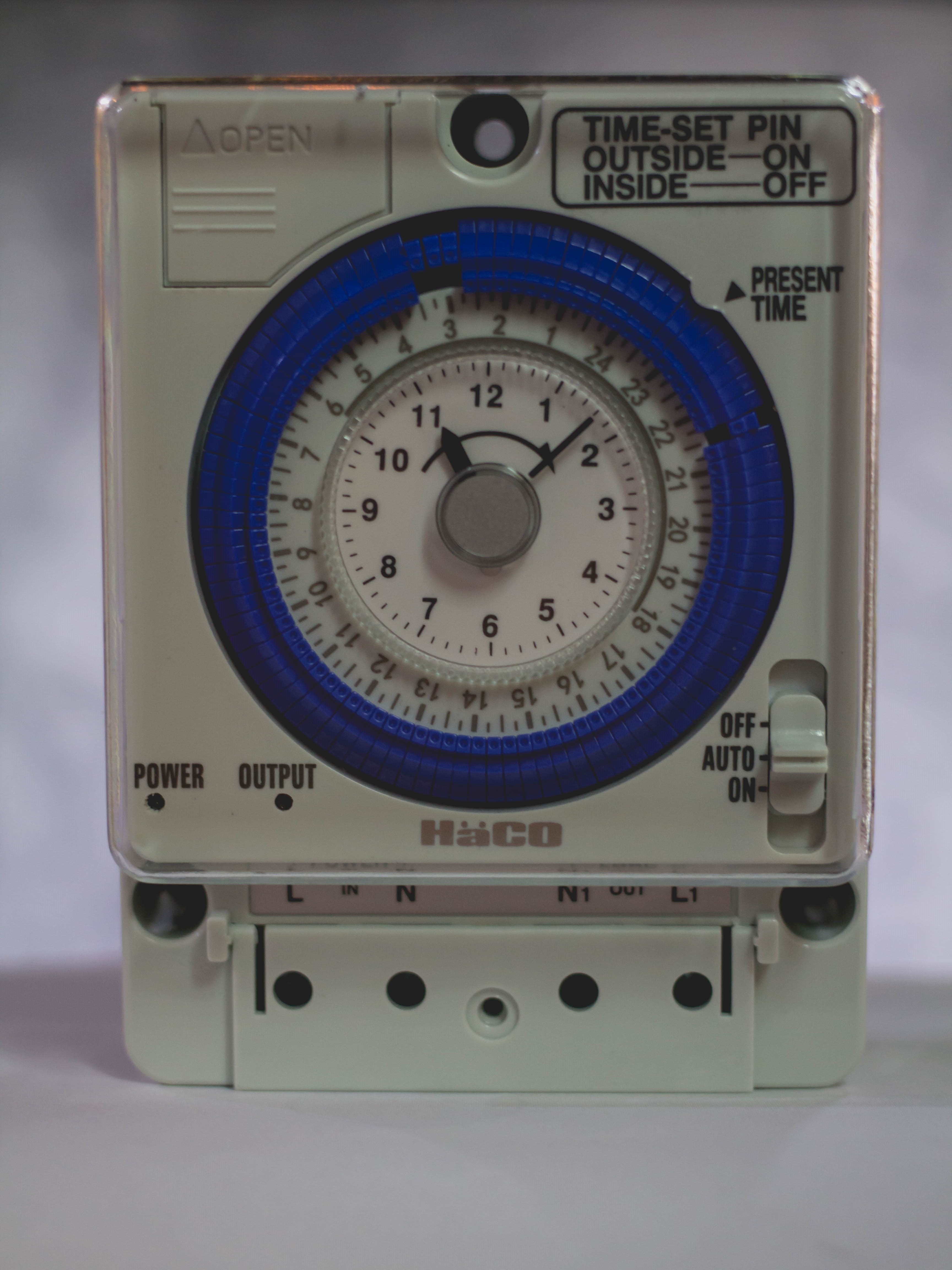 HaCO ไทม์เมอร์ นาฬิกาตั้งเวลามีแบตเตอร์รี่สำรองไฟ (Timer Switch) รุ่น TM-B20