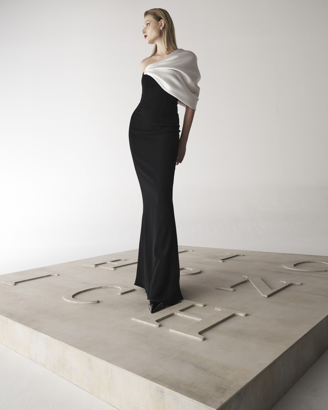 NICHp Brooklyn dress เดรสสำหรับไปงาน ราตรียาว ราคา 12,000 บาท*ส่งฟรี