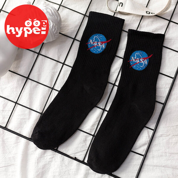 New ถุงเท้าแฟชั่นแนวสตรีท ลายโลโก้นาซ่า [NASA LOGO SOCK] เท่ห์มาก ยาวครึ่งแข้ง / ถุงเท้าผู้ชาย ถุงเท้าผู้หญิง