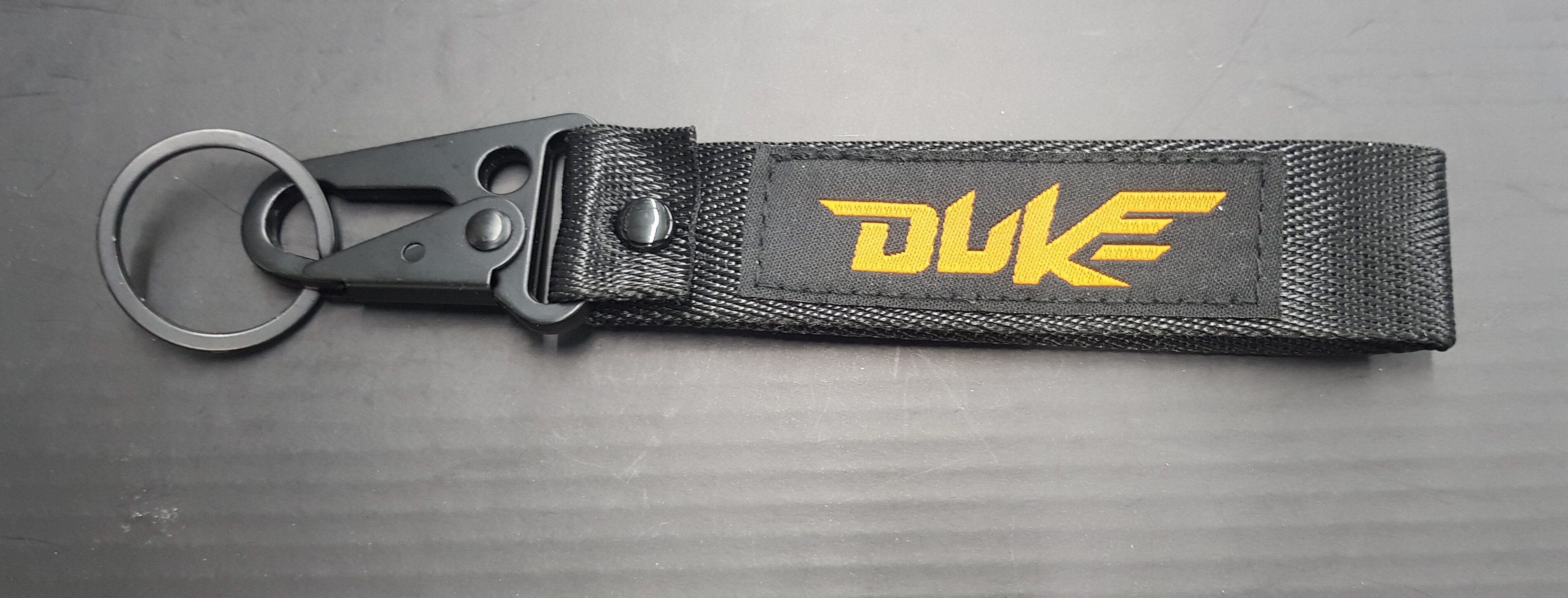 Key Chain DUKE  สีดำ งานปะ พกพาสะดวก