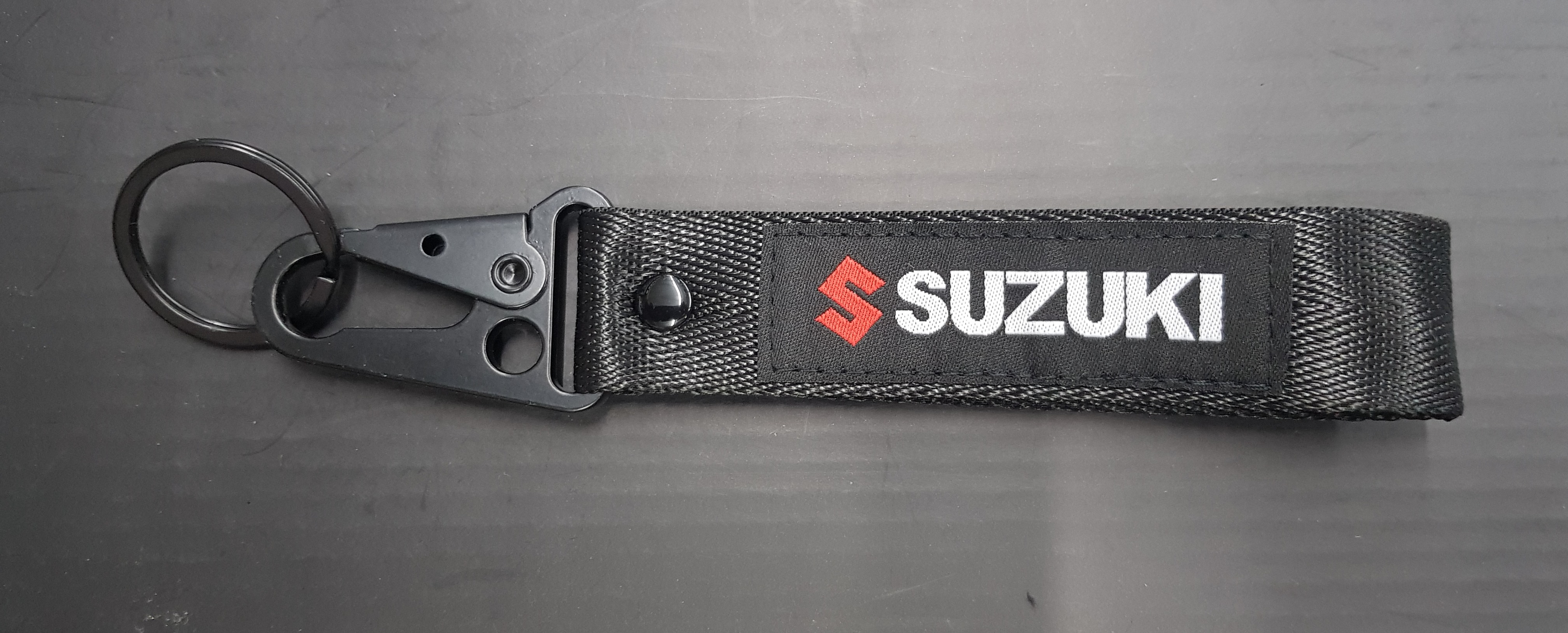 Key Chain SUZUKI  สีดำ งานปะ พกพาสะดวก