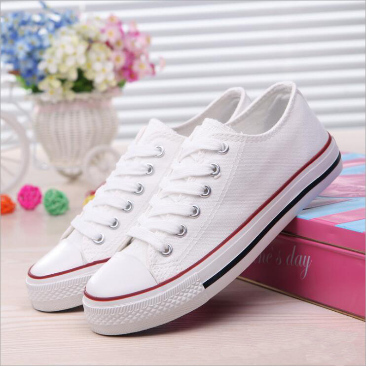 เวอร์ชั่นเกาหลีของรองเท้าผ้าใบนักเรียนหญิงลูกไม้รองเท้าแบนรองเท้าลำลองรองเท้าป่าย้อนยุครองเท้าผ้าใบสีขาวสีดำ women sneakers running shoes sport shoe flat lace up shoes white LTH034