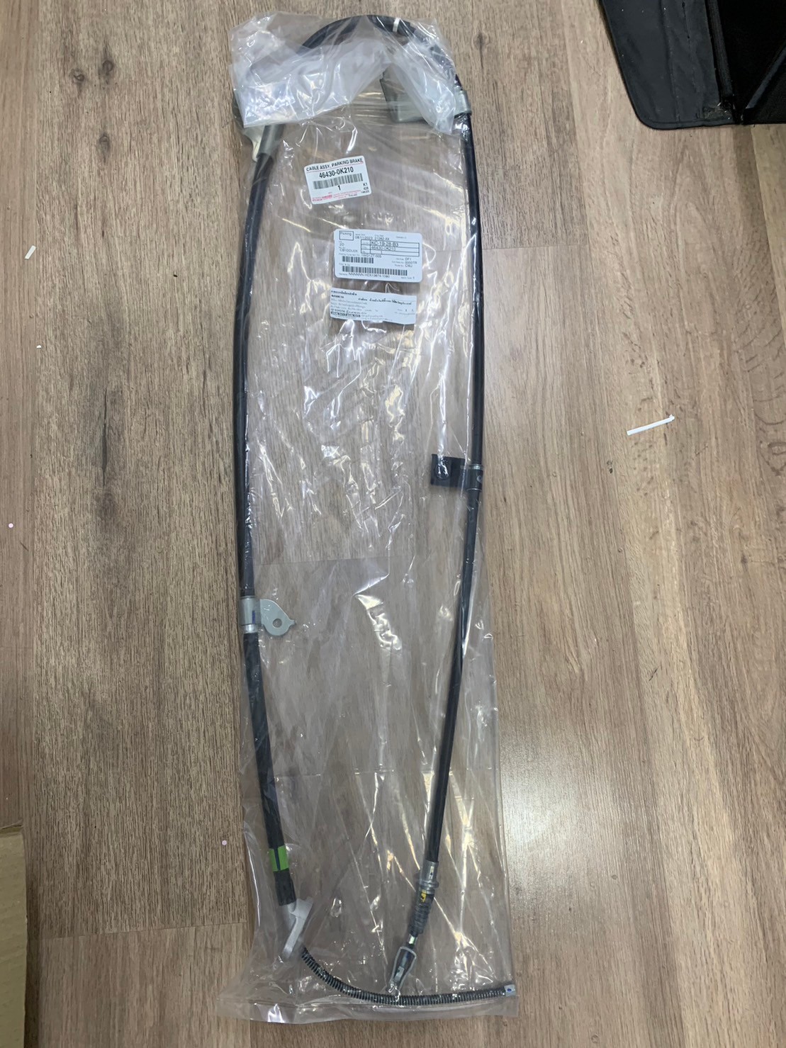 TOYOTA สายดึงเบรคมือ เส้นหลัง ซ้ายLH / ขวาRH TOYOTA REVO 4X4 ปี15-19 รหัสแท้.464300K210(LH)/464200K210(RH) ราคา 1,380 บาท*ส่งฟรี