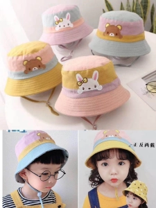 สินค้า [พร้อมส่ง] หมวก B​ เด็ก หมวกบั​กเก็ต​เด็ก ปักคุมะ กับ กระต่าย ใส่ได้สองด้าน มีเชือก