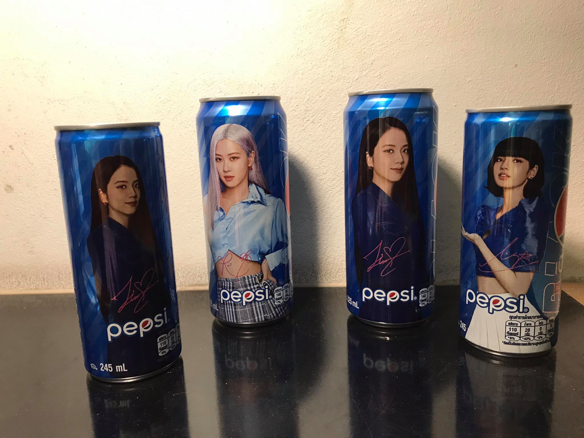 พร้อมส่ง!! PepsiXBlackpink Limited Edition Lisa แป๊ปซี่แมกซ์ X แบล็กพิงค์ PepsiXBlackpink Limited Edition ขนาด 245ml (สีฟ้า)