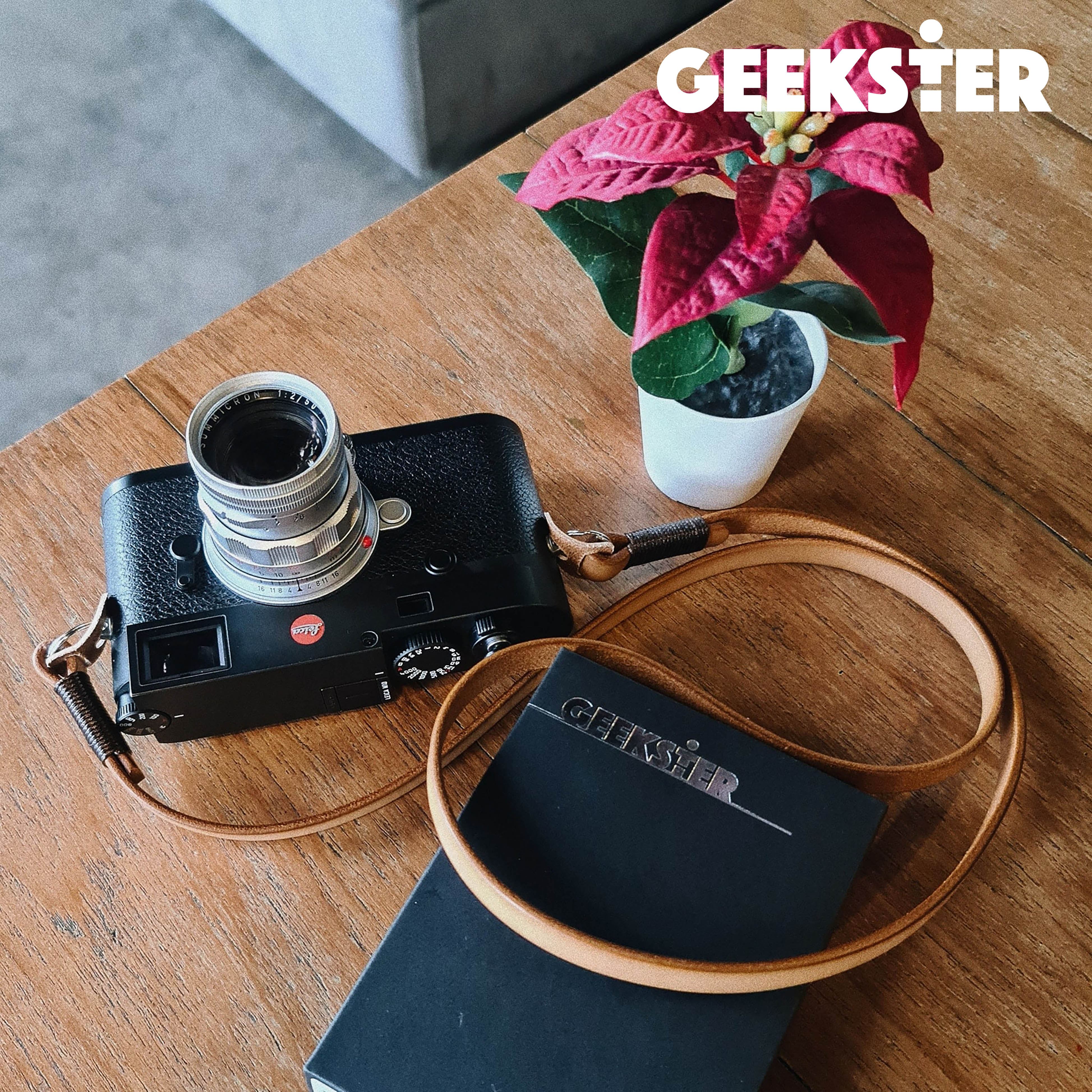 สายคล้องกล้อง หนังแท้ แบบห่วง GEEKSTER คล้องคอ ( Camera Leather Strap / สายหนัง สายคล้องคอ ห้อยกล้อง คล้องกล้อง สาย หนัง สายคล้อง สาย กล้อง ) ( Geekster )
