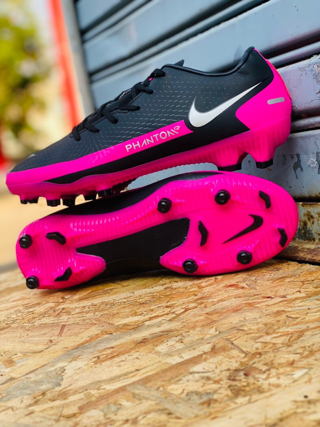 รองเท้ากีฬา รองเท้าสตั๊ด รองเท้าฟุตบอล Nike_Phantom