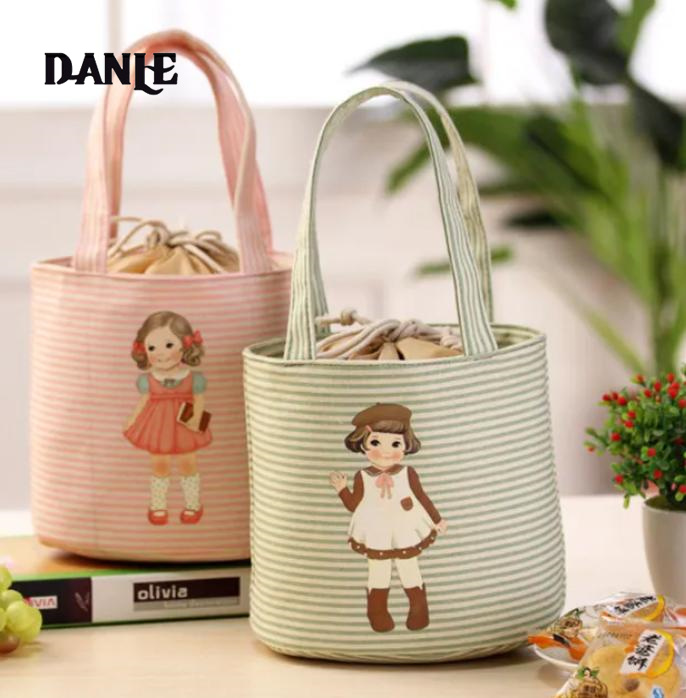 DANLE【จัดส่งฟรี】ส่งเร็วมากค่ะ ถูกที่สุด กระเป๋าเก็บอุณหภูมิ กระเป๋าเก็บร้อน กระเป๋าใส่กล่องข้าว กระเป๋าปิ่นโต กระเป๋าใส่กล่องอาหาร กระเป๋าใส่ข้า กระเป๋าใส่อาหารกลางวัน ราคา 54 บาท*ส่งฟรี