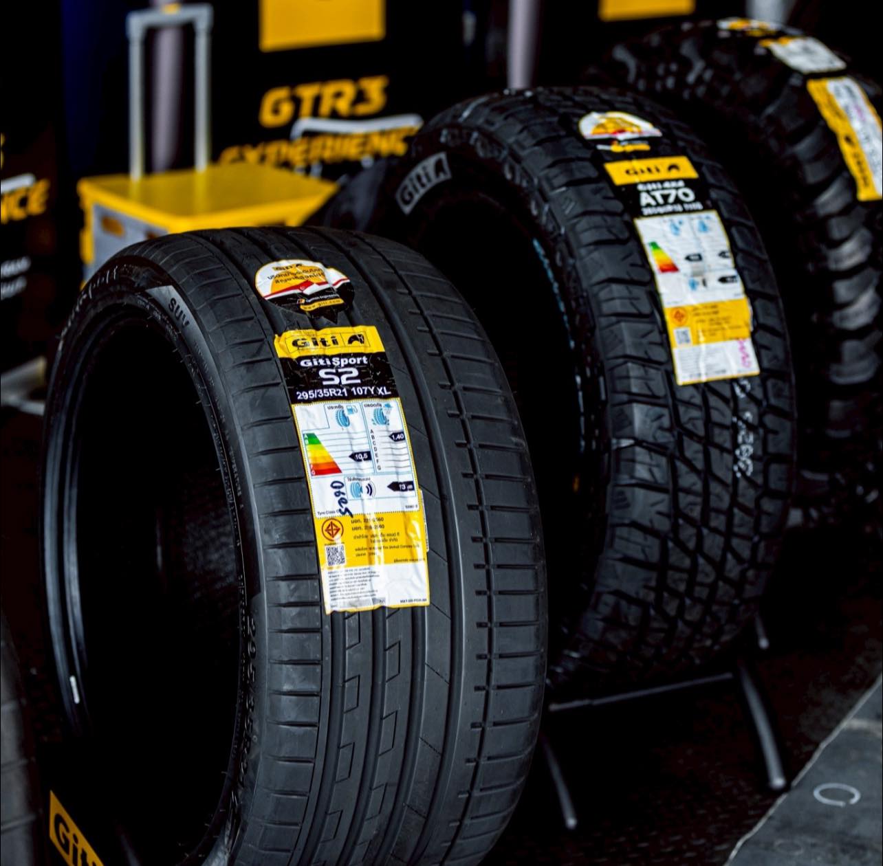 ยางรถสปอร์ต รถเก๋ง รถSUV Giti รุ่นS2 ยางใหม่ปี2025 ราคา 2,450 บาท*ส่งฟรี