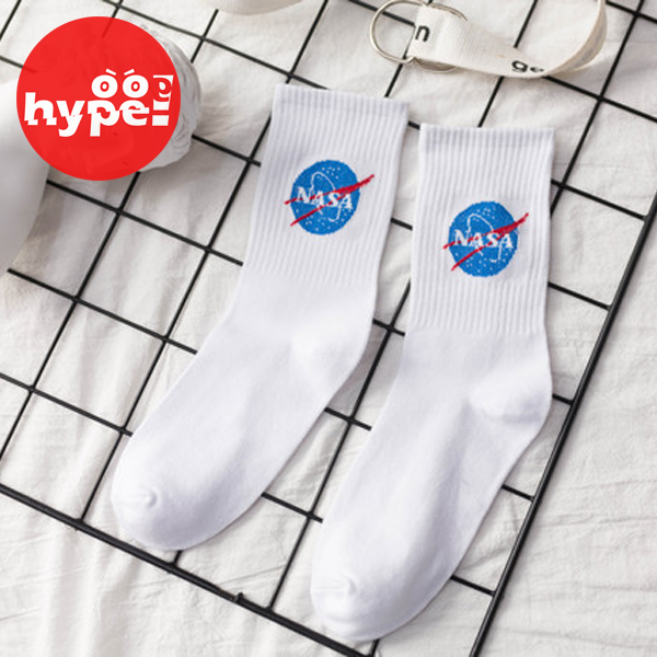 New ถุงเท้าแฟชั่นแนวสตรีท ลายโลโก้นาซ่า [NASA LOGO SOCK] เท่ห์มาก ยาวครึ่งแข้ง / ถุงเท้าผู้ชาย ถุงเท้าผู้หญิง