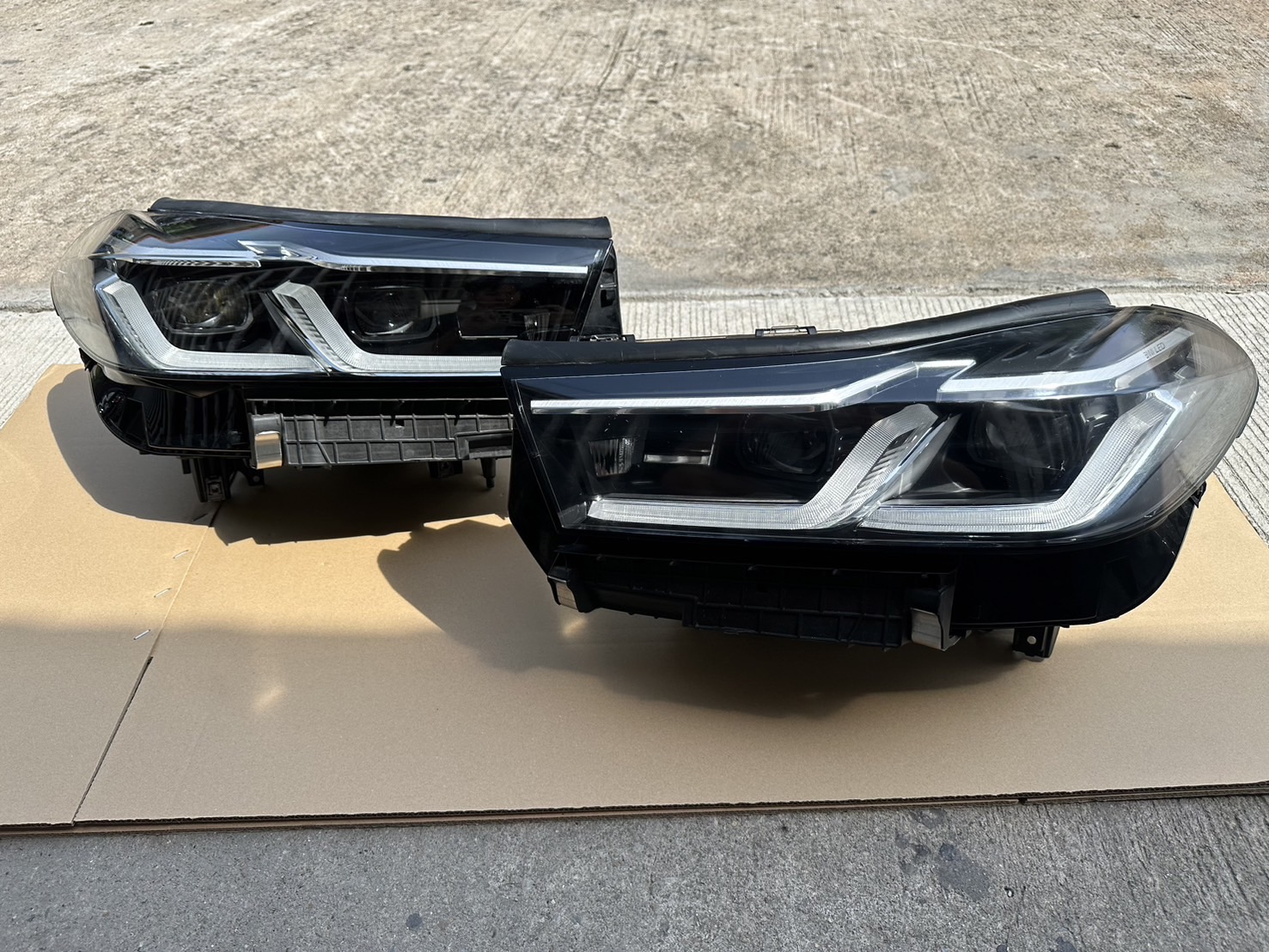 Genuine Bmw Headlight Bmw Series 6 Gt G32 Lci ราคา 28,000 บาท*ส่งฟรี