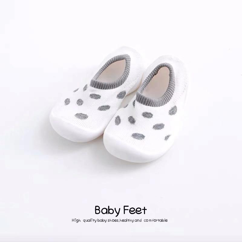 Lucky baby shop ถุงเท้าเด็กทารกใช้ได้ทั้งชายหญิง รองเท้าป้องกันการลื่นพื้นถุงเท้ายางนุ่มด้านล่างทารกแรกเกิดถุงเท้าผ้าฝ้าย สายเสือ ภายในสามปี
