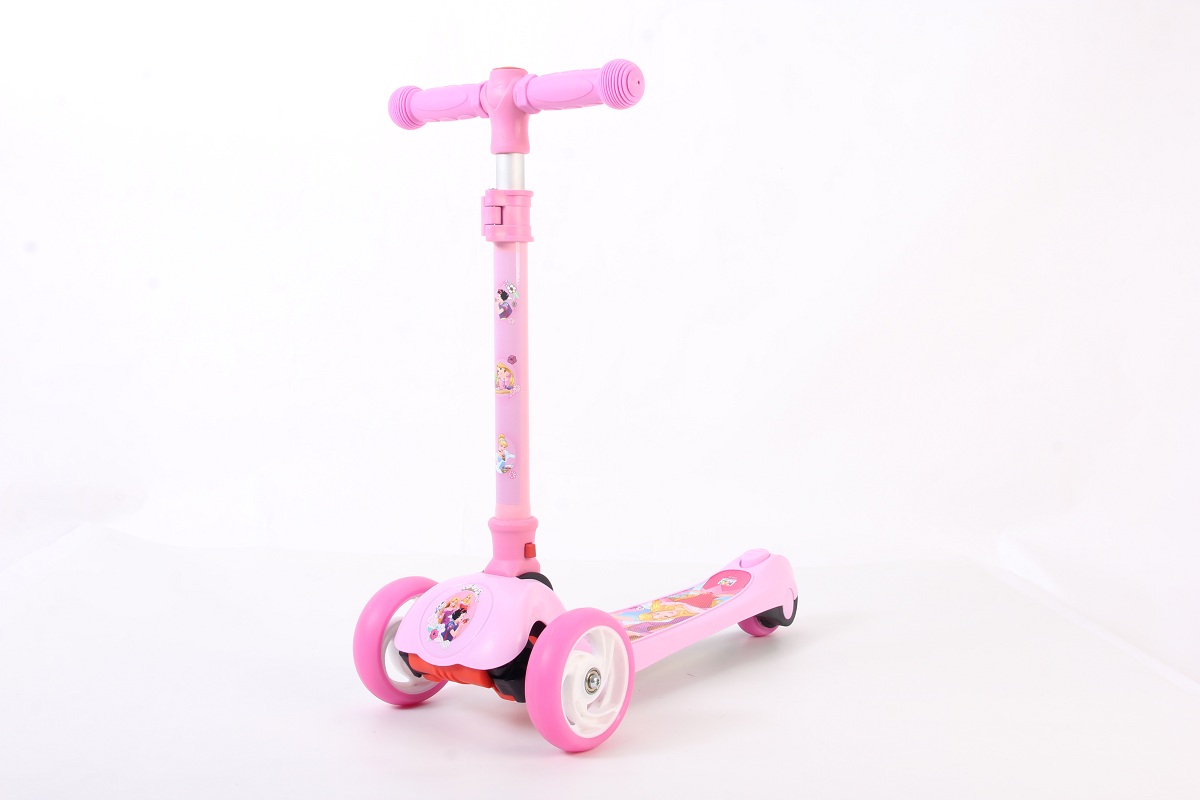 Mesuca Twist Scooter - เมซุกะ ทวิส สกู๊ตเตอร์ 3ล้อ - DCA82009-D ราคา 1,899 บาท*ส่งฟรี