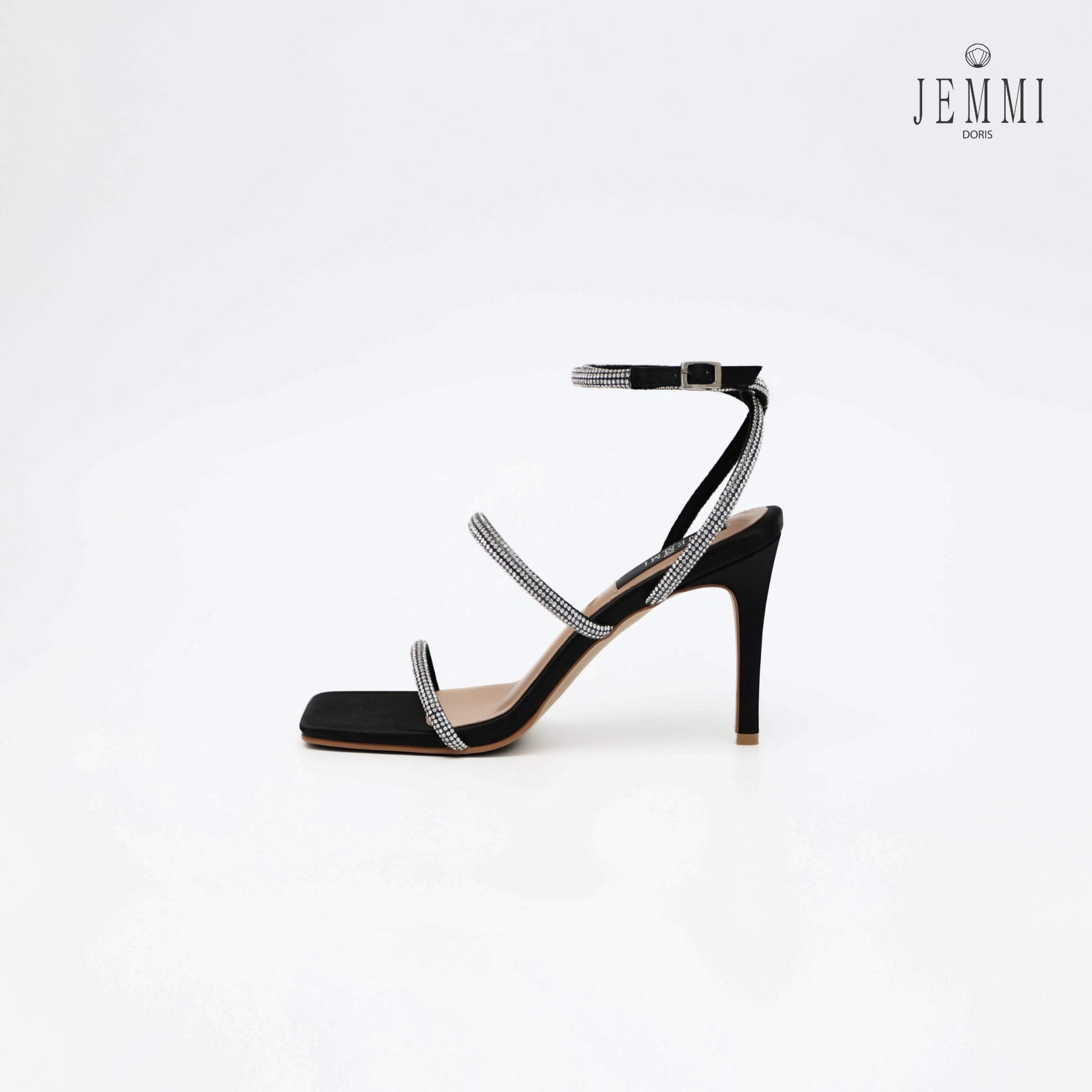 Jemmidoris 4-Inch High Heels, Ankle Strap with Diamonds - Kumidi Heels Black Model ราคา 3,590 บาท*ส่งฟรี