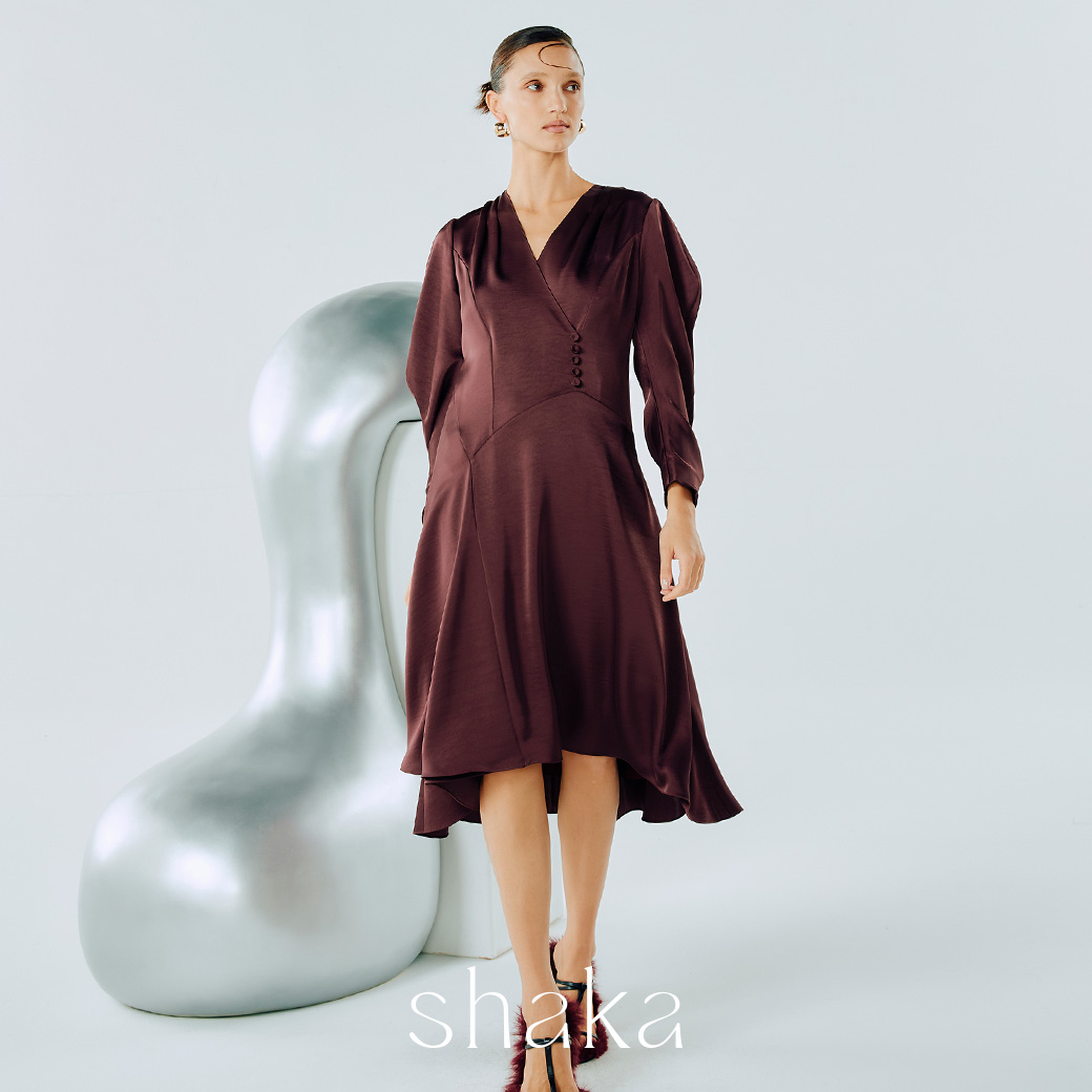 Shaka AW24 Melt Sleeves Satin Dress ราคา 5,085 บาท*ส่งฟรี