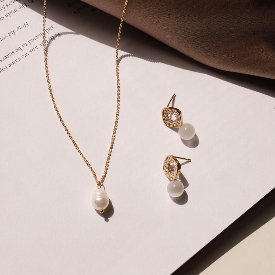 whisper.ring - Coral Pearl necklace สร้อยคอมุก ไม่ลอก ไม่ดำ ปรับความยาวได้ สร้อยคอเกาหลี ลดราคา