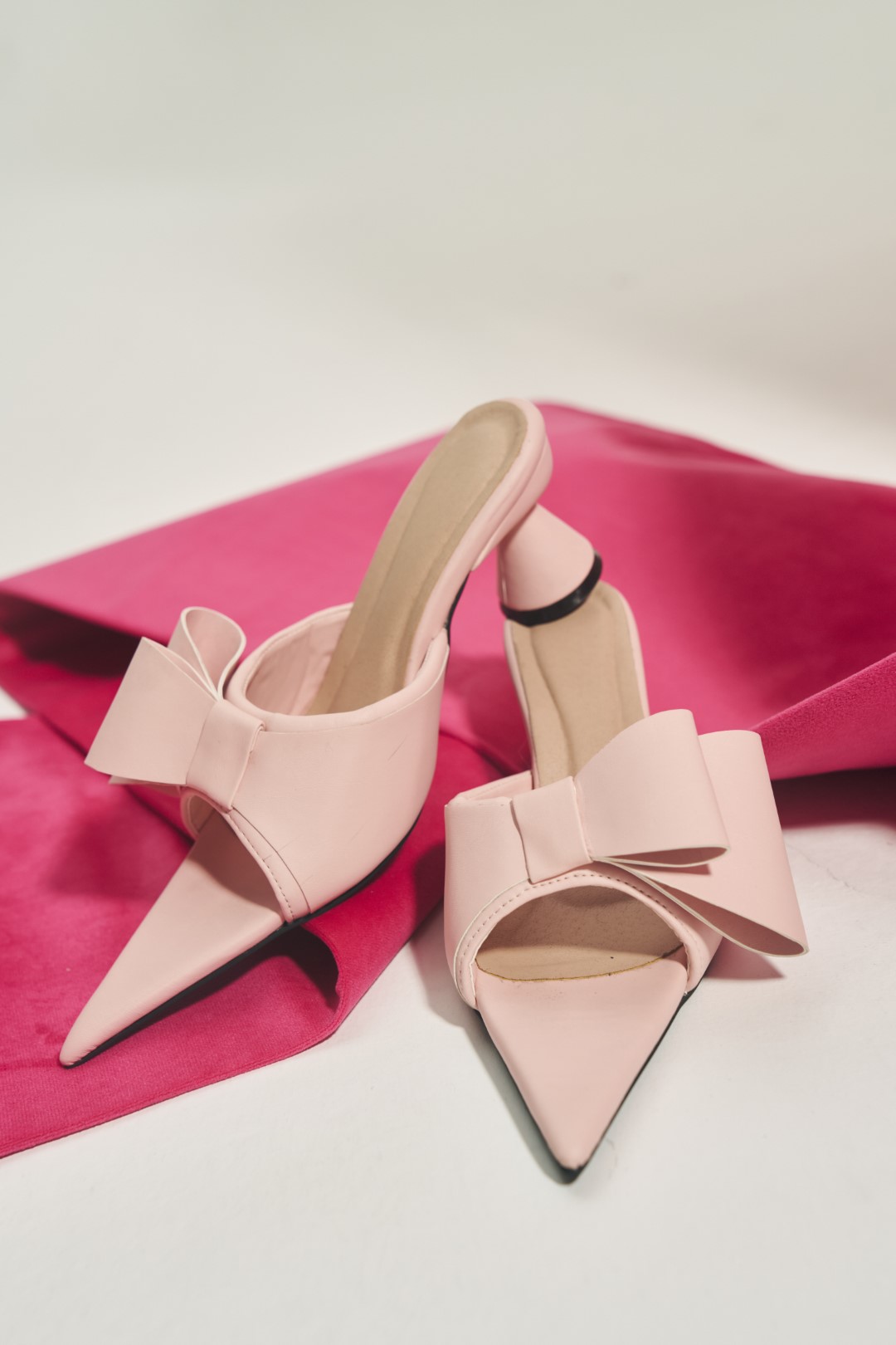 Nichp Chic Bow Detail Mules | Women Pointed Toe Mid Heel Shoes | Elegant Casual Dress Footwear ราคา 2,890 บาท*ส่งฟรี