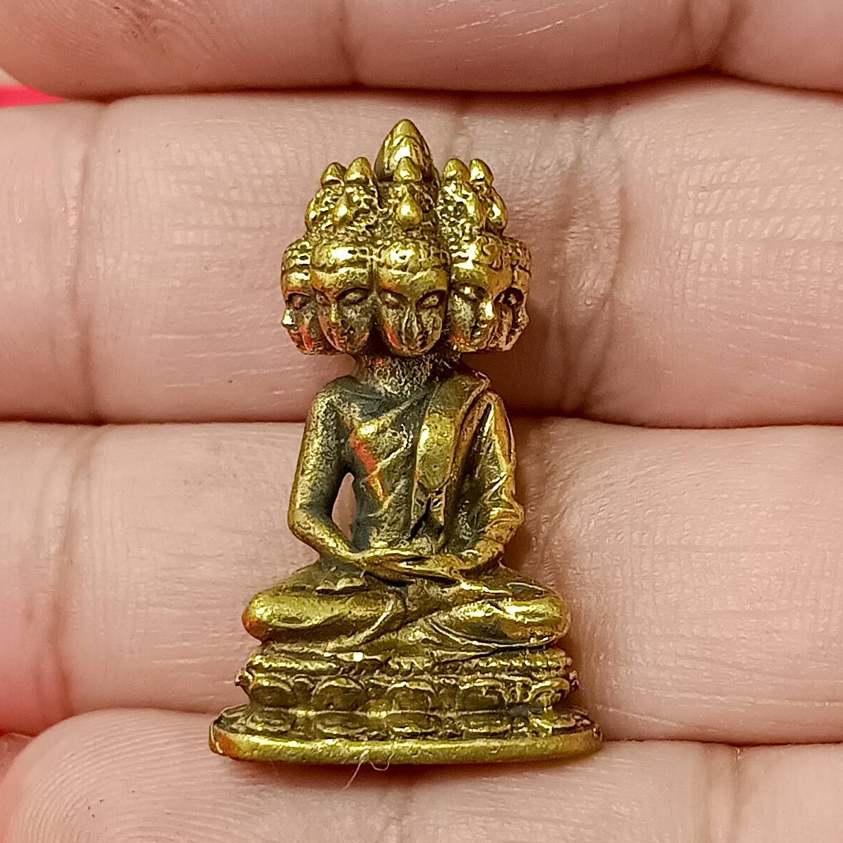 พระเศรษฐีนวโกฏ หลวงพ่อรวย วัดตะโก เนื้อทองเหลือง ขนาด 3 ซม.. ราคา 69 บาท*ส่งฟรี