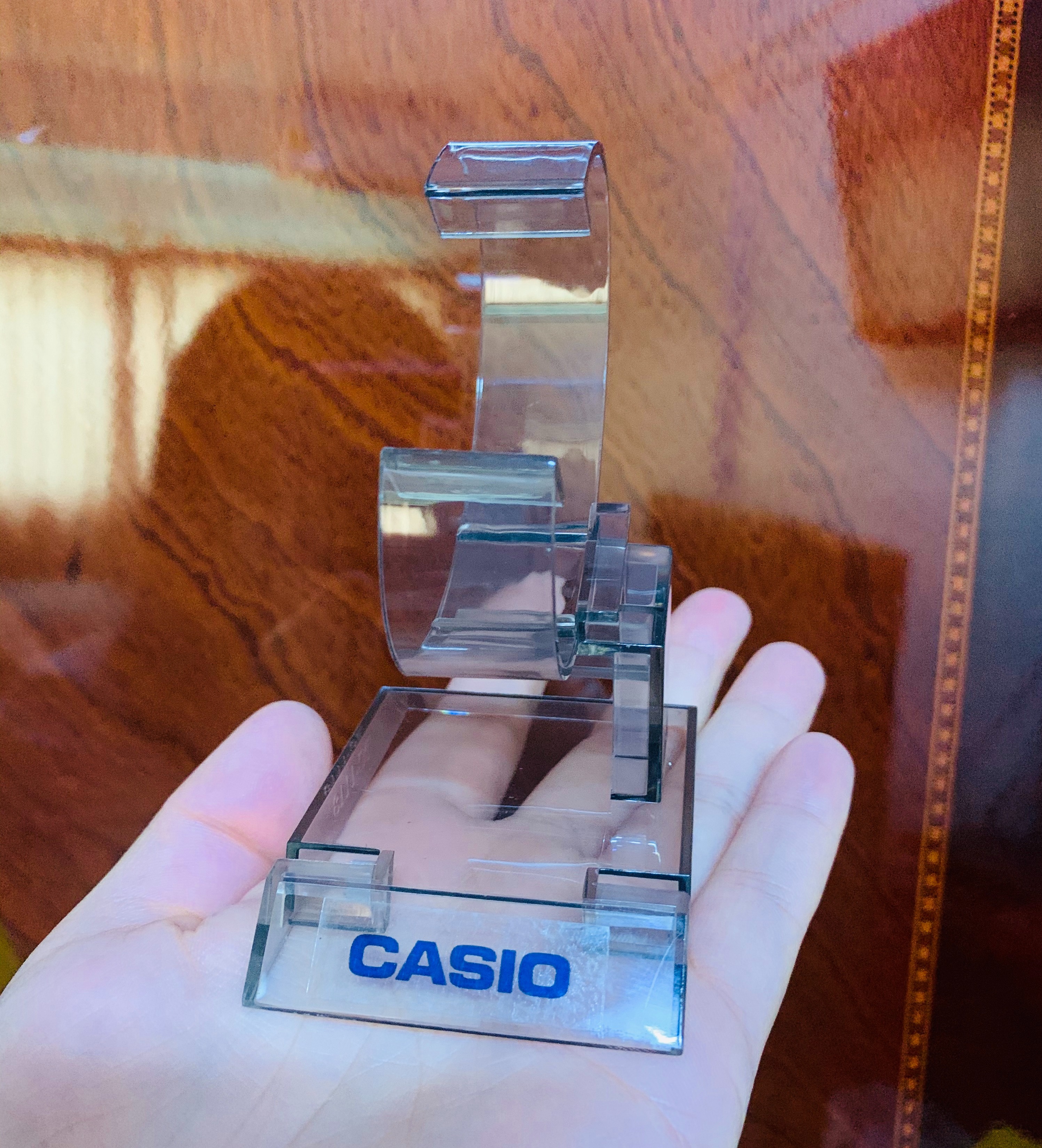 ขาตั้งนาฬิกา Casio ขาใส่นาฬิกา ขาโชว์นาฬิกาสุดหรู ที่ใส่นาฬิกาประกอบง่าย ราคา 29 บาท*ส่งฟรี