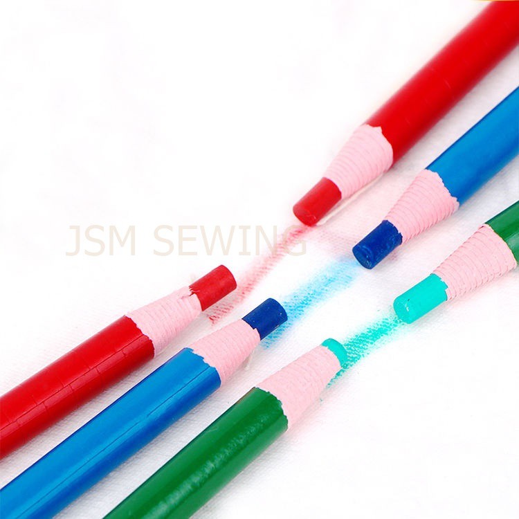 ดินสอสี เขียนผ้า มี6สี ขาว ดำ เเดง เหลือง เขียว ฟ้า ยี่ห้อ:STANDARD (ราคาต่อแท่ง)