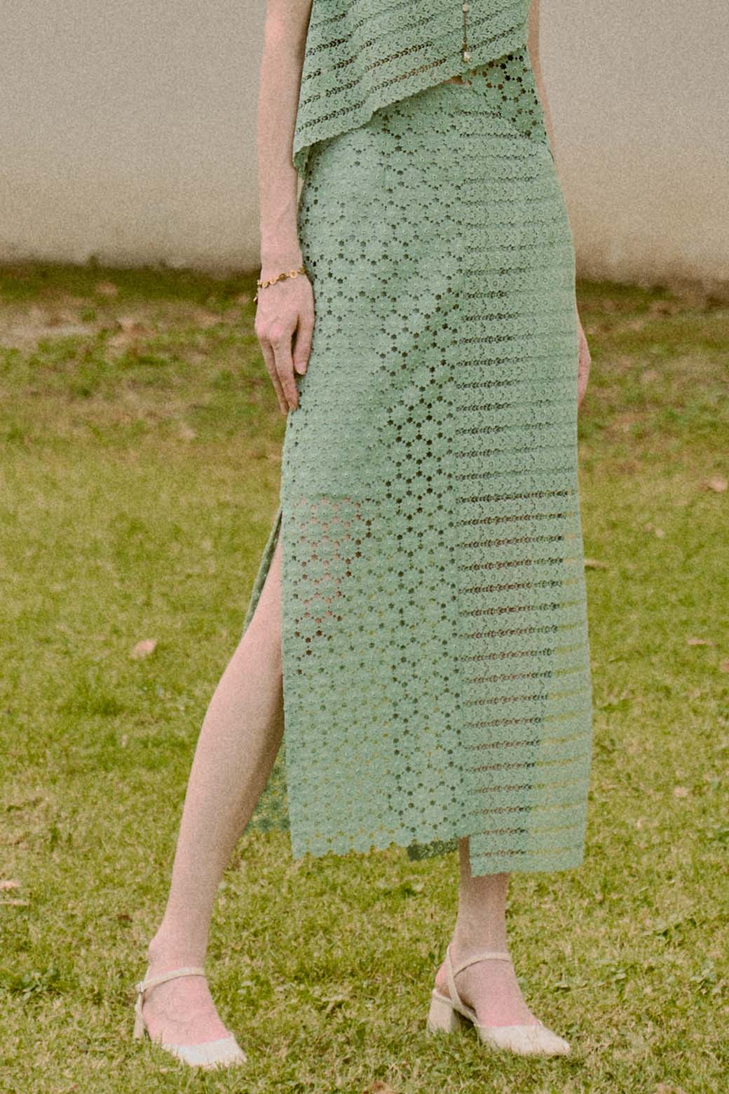 ( พร้อมส่ง ) Perana กระโปรงลูกไม้ Vivian Skirt ( สีเขียว green ) ราคา 3,830 บาท*ส่งฟรี