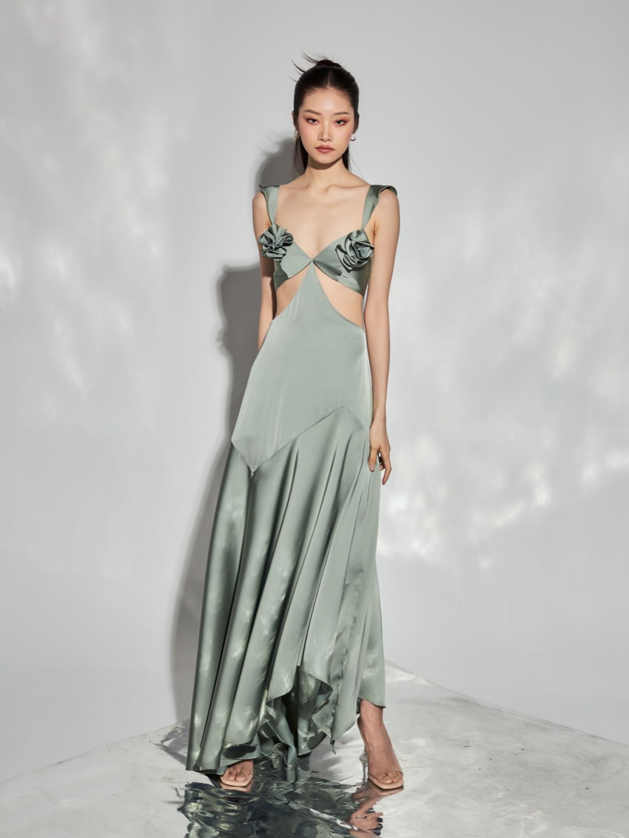 MISS MODERN - Pleasure Dress ราคา 3,270 บาท*ส่งฟรี