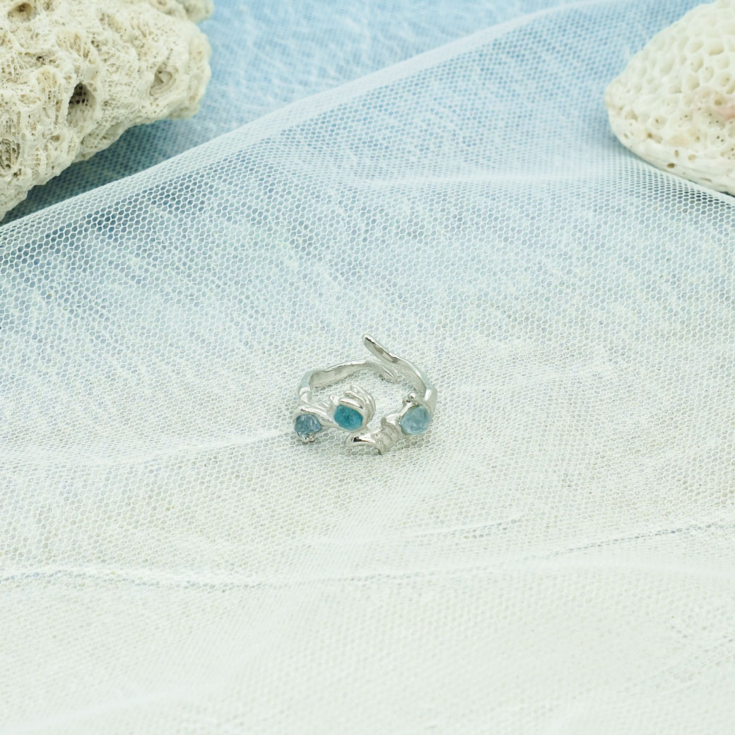 เครื่องประดับ Rock Me Jewelry รุ่น Wave Ring แหวน ทองเหลือง ประดับพลอย ราคา 790 บาท*ส่งฟรี