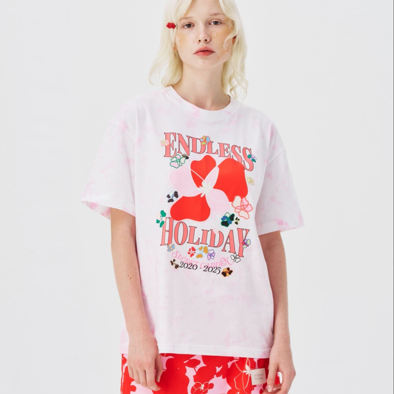Endless Holiday Secret (garden) Tour Tee 2025 Bonci Edition ราคา 1,390 บาท*ส่งฟรี