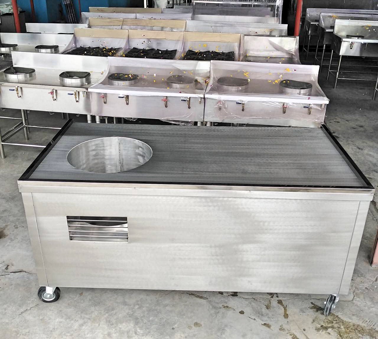 เคาน์เตอร์ก๋วยเตี๋ยว 1 หลุม ขนาด ก80xย1.50xส80 สแตนเลสเกรด304. ราคา 24,900 บาท*ส่งฟรี