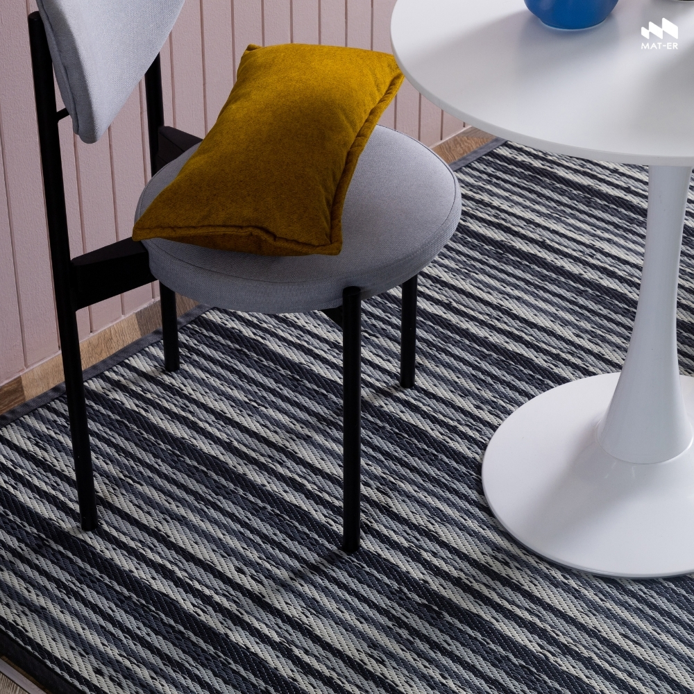 Mat-Er, a Carpet Alternative, Eco-Flipped Pattern (Monochrome), Black and White Tones, Can Be Used on 2 Sides, Creating a Super Elegant Atmosphere. ราคา 1,350 บาท*ส่งฟรี