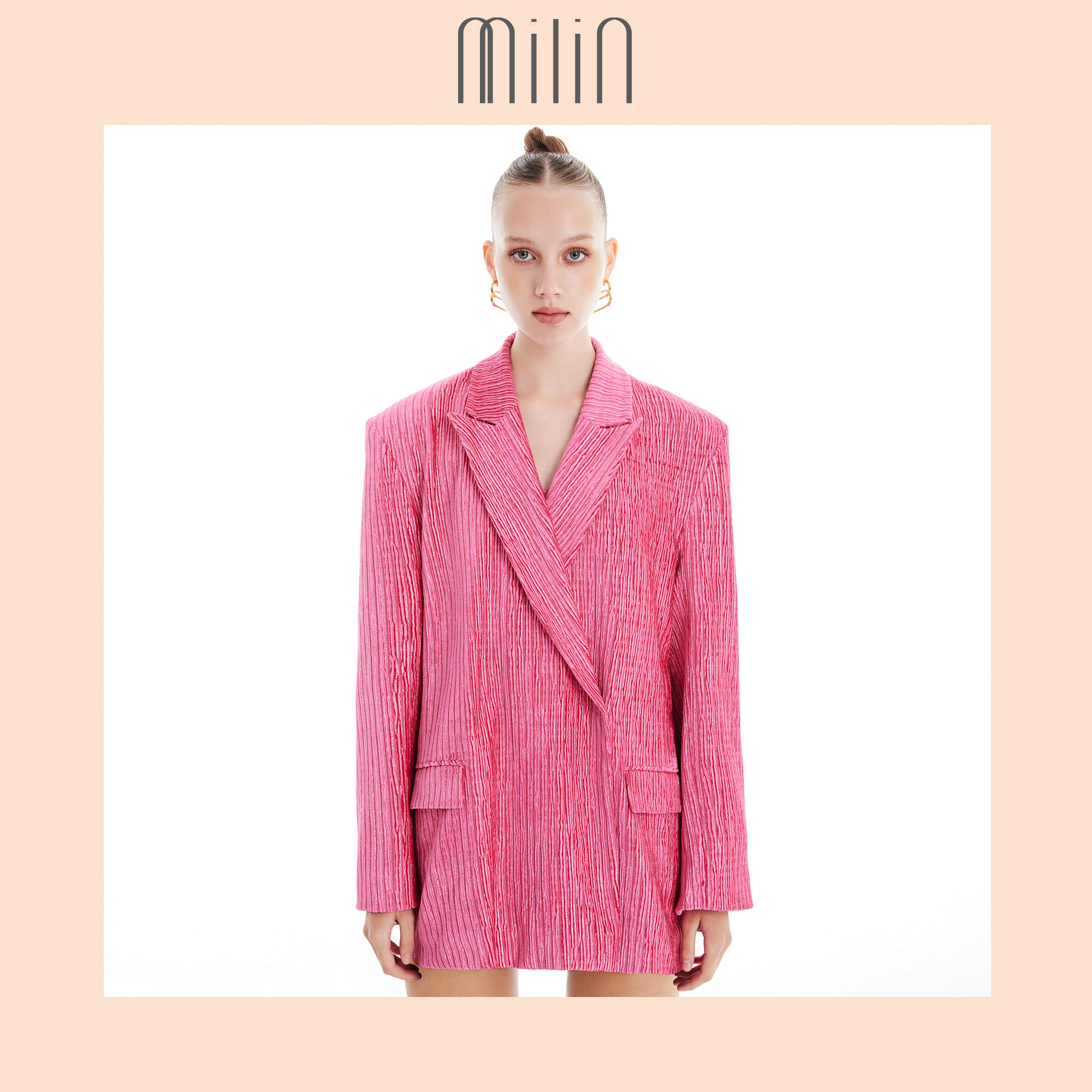 [MILIN] Single breasted loose fitted blazer เสื้อคลุมเบลเซอร์ผ้ากำมะหยี่ทรงตัวหลวม / Unfaded Blazer ราคา 2,156 บาท*ส่งฟรี
