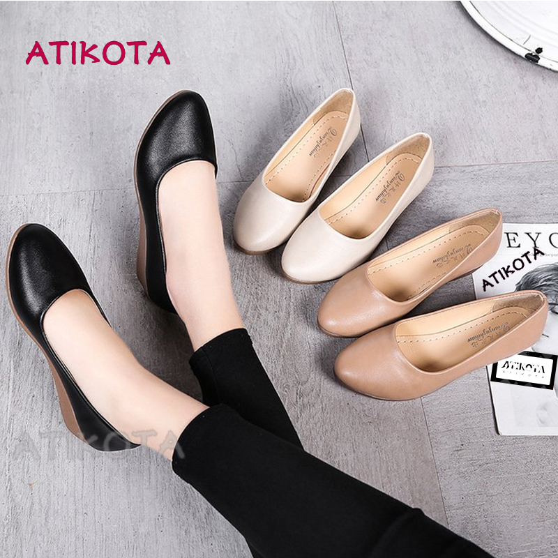 Atikotaผู้หญิงรองเท้าแหลมรองเท้าส้นเตี้ยนุ่มตื้นปากรองเท้าเดียว ราคา 490 บาท*ส่งฟรี