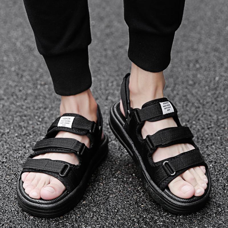 Fashion Men Shoes Flat Slip on sandals shoes slipper beach shoes comfortable sandal New fashion รองเท้าผู้ชายแบบสวมแบนรองเท้าแตะรองเท้าแตะรองเท้าแตะรองเท้าชายหาดสบายรองเท้าแฟชั่นใหม่ LTH070