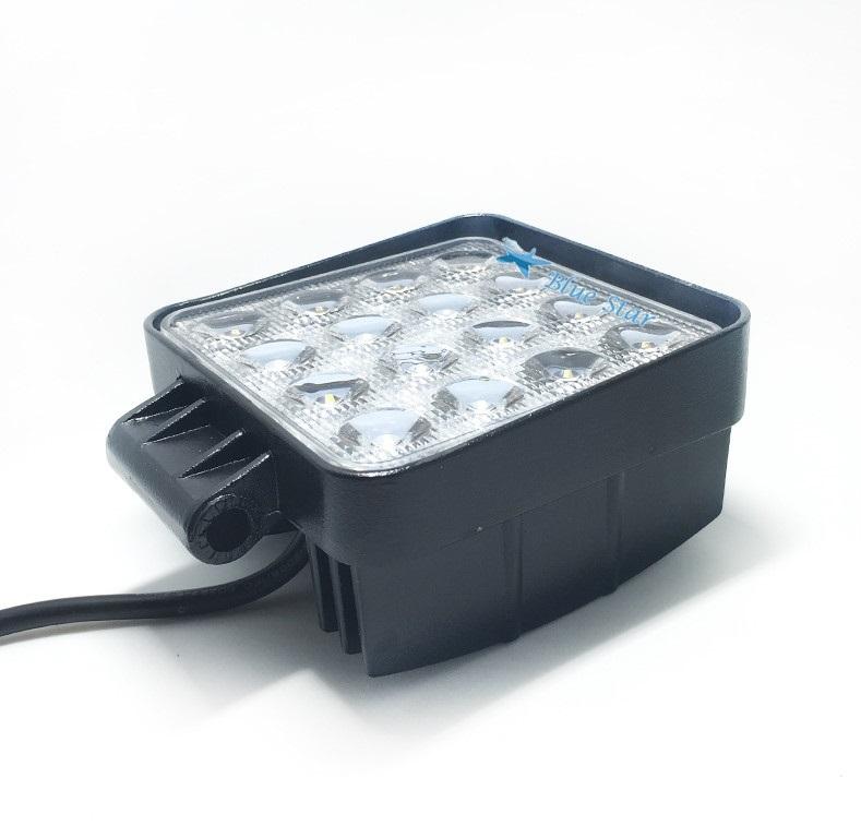 [ X2 ได้ 2 โคม ] ไฟสปอร์ตไลท์ ไฟรถยนต์ 48W เเสงเหลือง Yellow เเสงสว่างเเละเเสงพุ่งเเละกระจาย ไฟหน้ารถ ไฟท้าย ไฟรถมอเตอร์ไซต์ สำหรับรถยนต์ รถจักรยานยนต์ รถมอเตอร์ไซต์ รถไถ รถตู้ รถบรรทุก รถสิบล้อ เรือ บิ๊กไบค์ ATV 12V - 24V งานพรีเมี่ยม จำนวน 2 ชิ้น