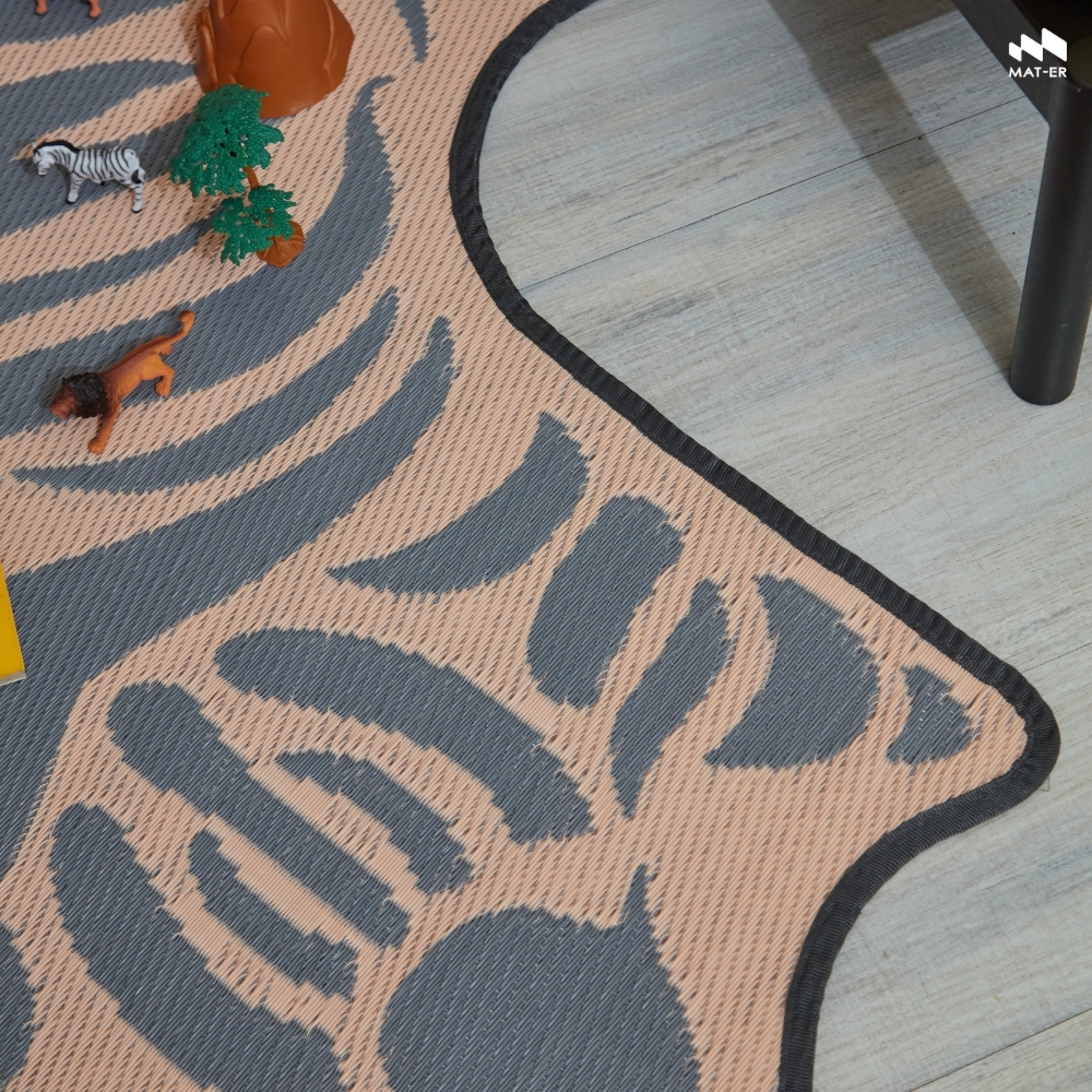 Mat-Er, a Carpet Substitute Mat, Tiger Pattern (Colorful), Tiger Pattern Without Using Animal Leather, Bright Colors, Does Not Absorb Dust, Easy to Clean. ราคา 3,450 บาท*ส่งฟรี