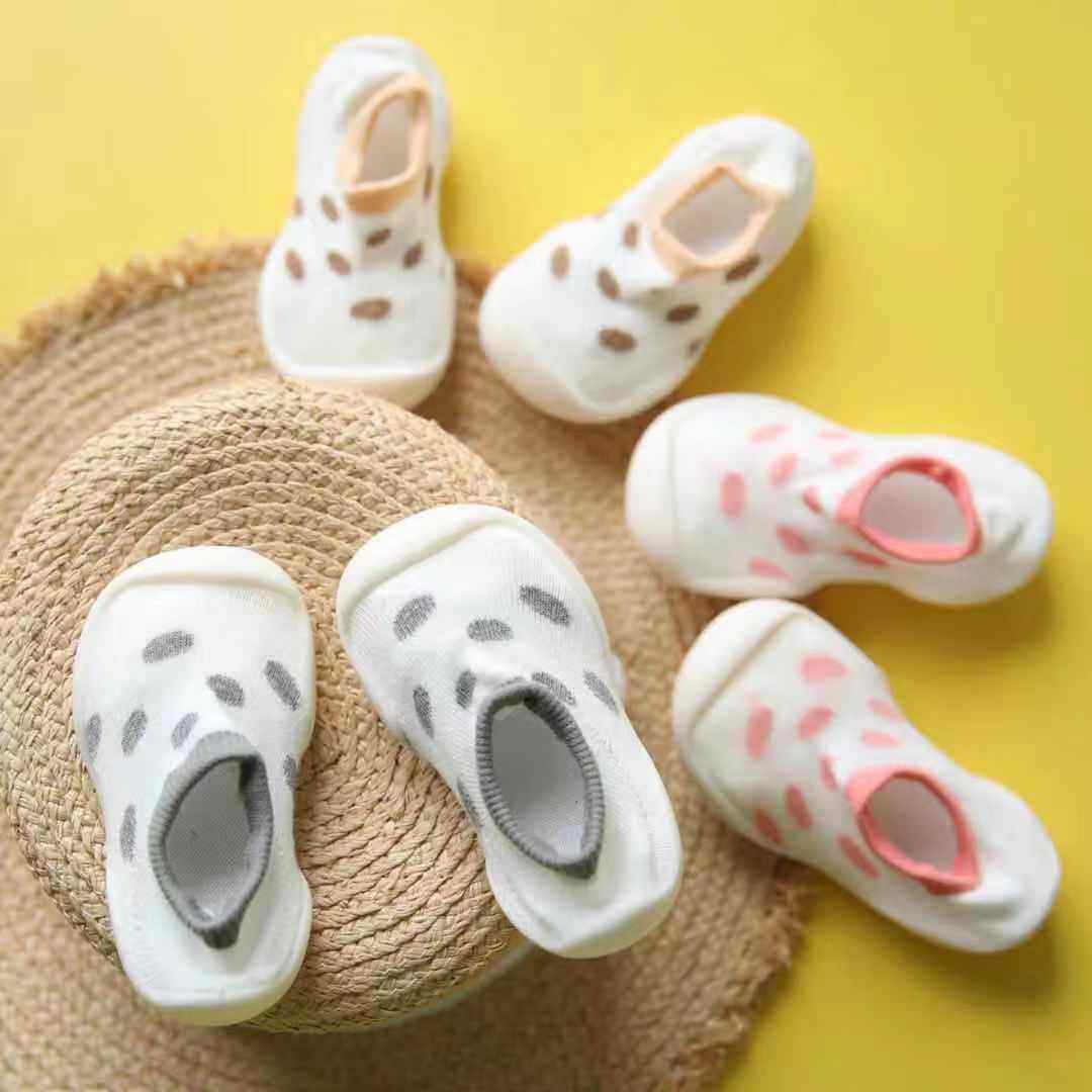 Baby Nong เด็กรองเท้าเด็ก ถุงเท้าเด็กทารกใช้ได้ทั้งชายหญิง รองเท้าป้องกันการลื่นพื้นถุงเท้ายางนุ่มด้านล่างทารกแรกเกิดถุงเท้าผ้าฝ้าย สายเสือ ภายในสามปี