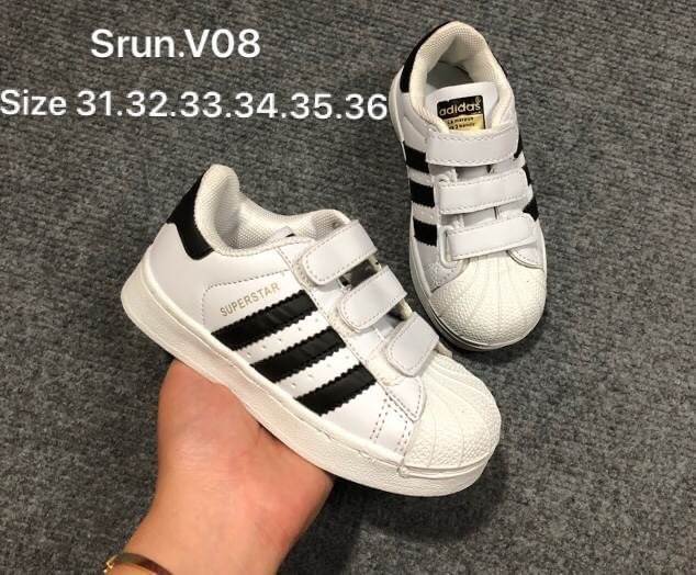 【พร้อมส่ง】✨รองเท้าแฟชั่นadidas รองเท้าเด็ก รองเท้าผ้าใบ เบา สบาย สินค้าพร้อมส่ง