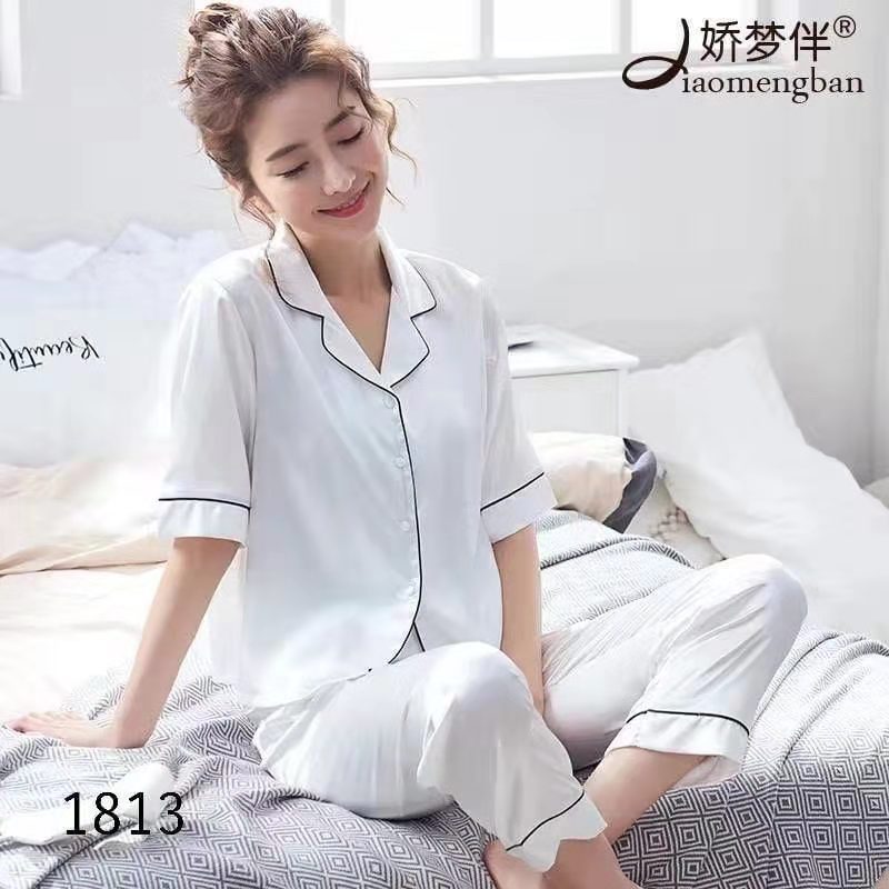 XY-FASHIONชุดนอนแฟชั่นเกาหลี，สีล้วน ผู้หญิง ผ้าซาติน [1813#เสื้อแขนสั้น+กางเกงขายาว]