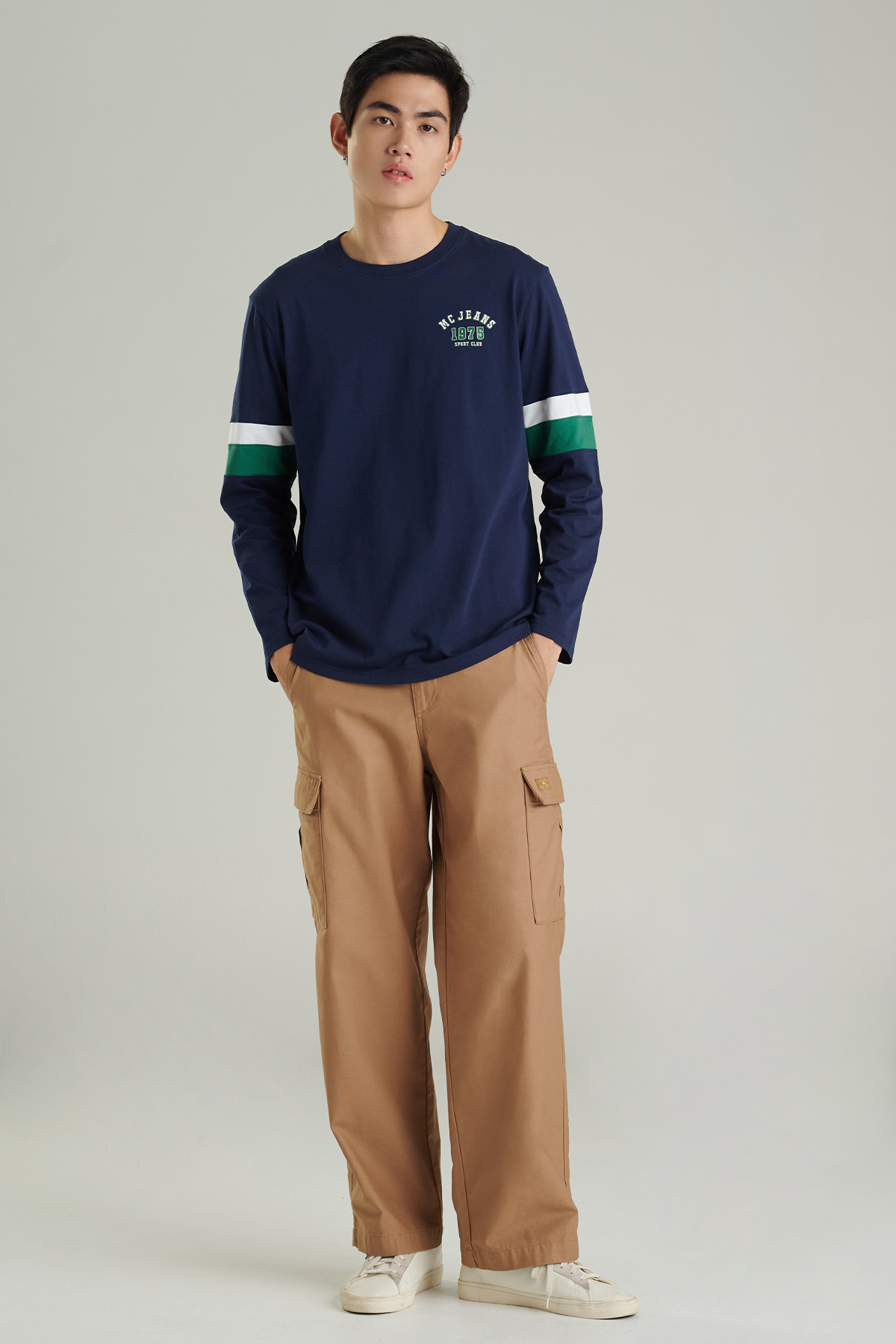 Mc jeans เสื้อยืดแขนยาวผู้ชาย คอกลม สีกรมท่า MTTZ830 ราคา 497 บาท*ส่งฟรี