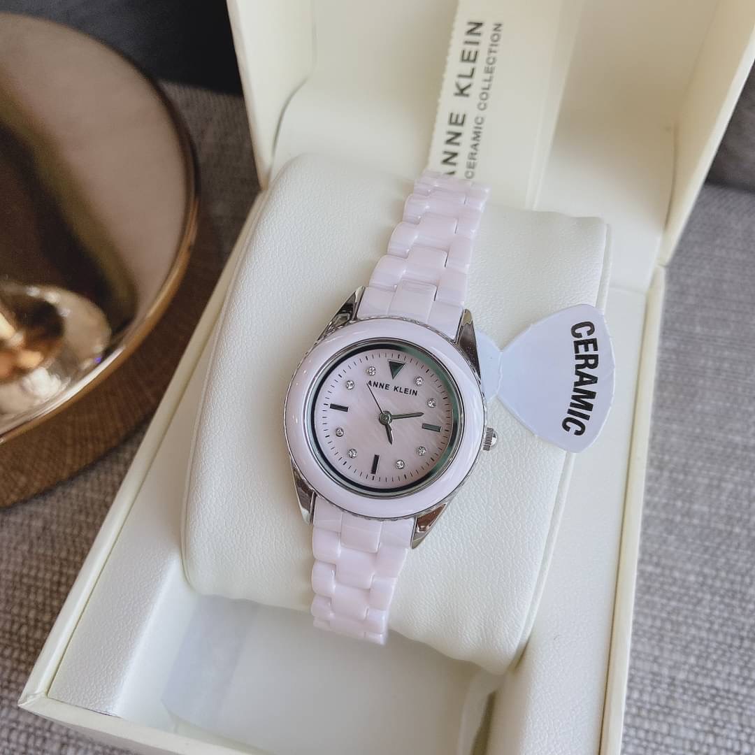 ðāļāļēāļŽāļīāļāļēāļāđāļāļĄāļ·āļ āļāļāļāđāļāđ ANNE KLEIN Anne Klein Light Pink