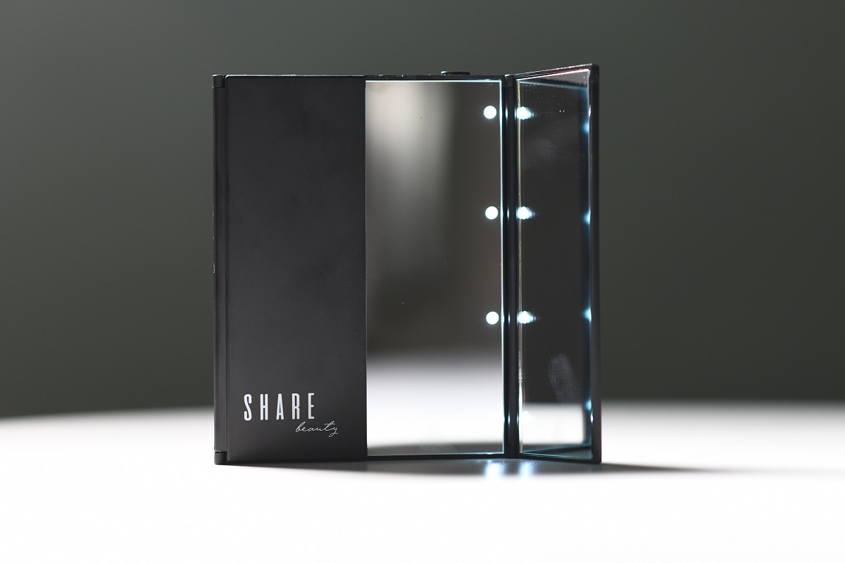 StylPro รุ่น Share Beauty LED Mirror กระจกแต่งหน้าดีไซน์สวยงาม