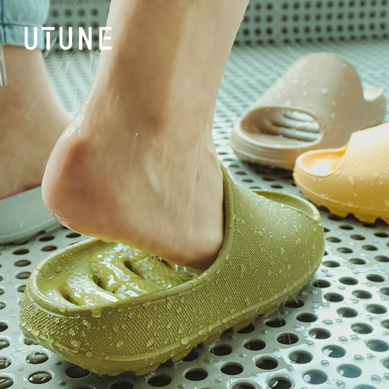UTUNE Leaky Slippers Women's Summer Bathroom Shower Slides Non-slip Hollow Quick-drying Shoes Indoor Household Sandals for Men ราคา 308 บาท*ส่งฟรี